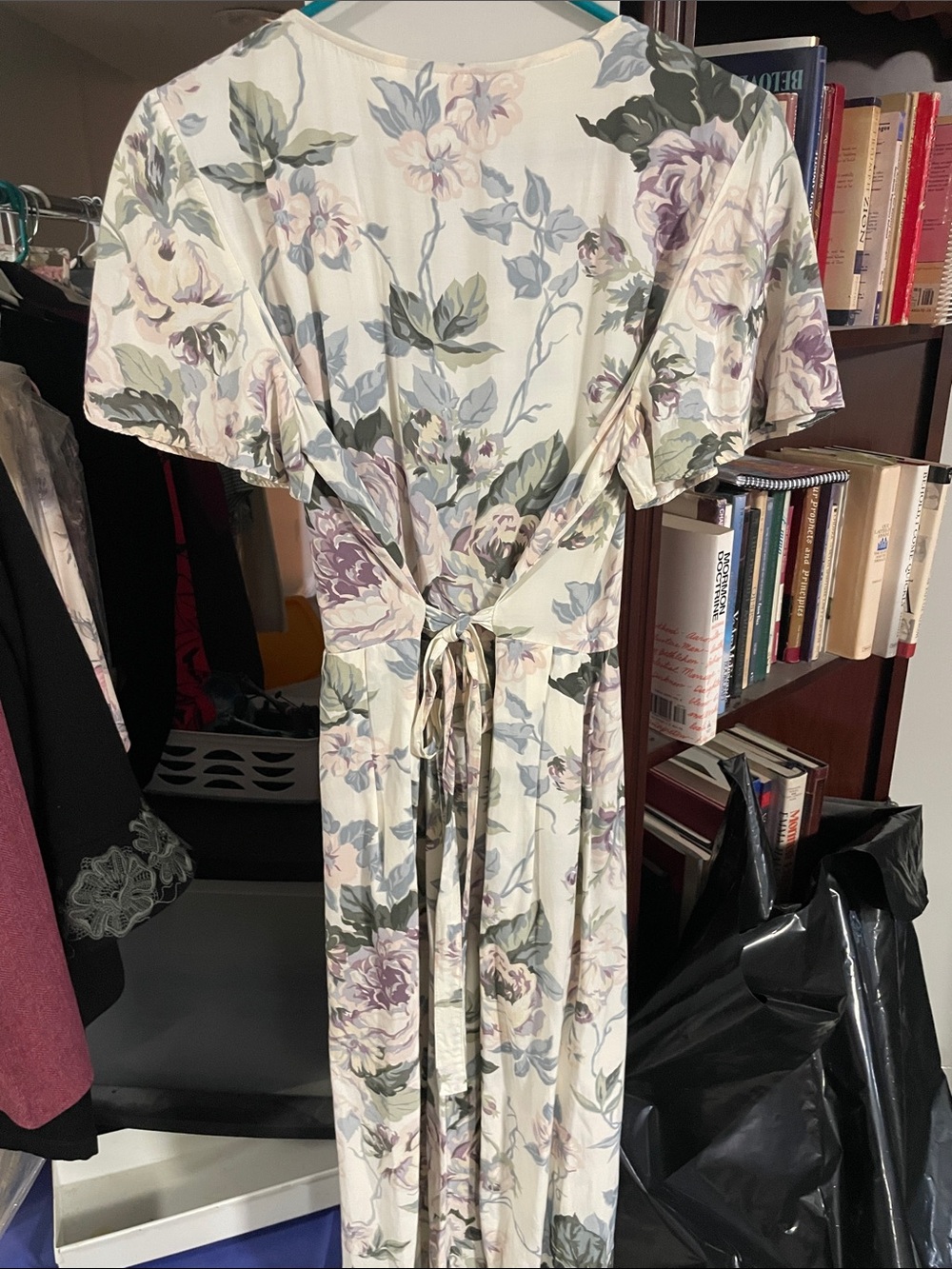 Carol Anderson Cream Floral Short-Sleeve Jumpsuit - Picture 3 of 3